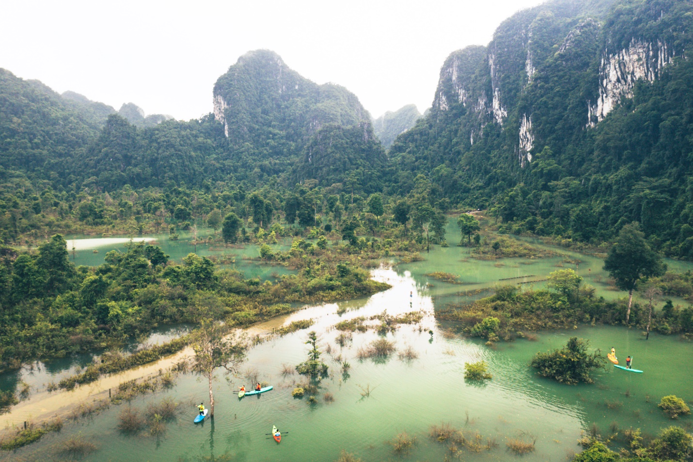 Den Quang Binh Mua Mua - 2