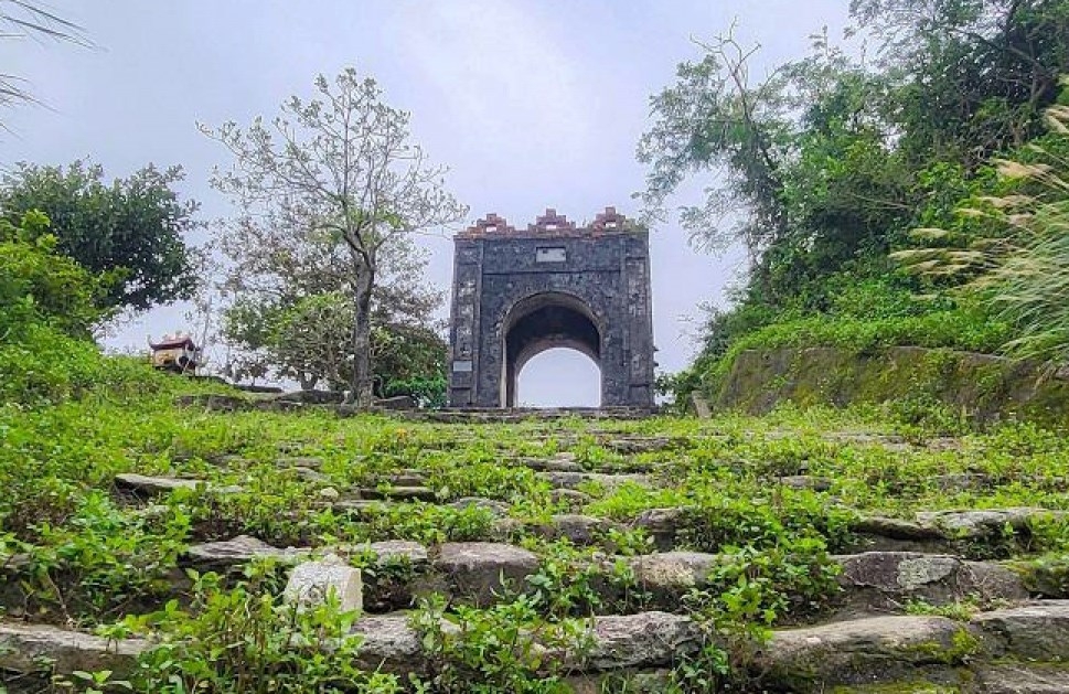 Phat Lo Duong Thien Ly Bac Nam Qua Hoanh Son Quan Hinh Anh 4