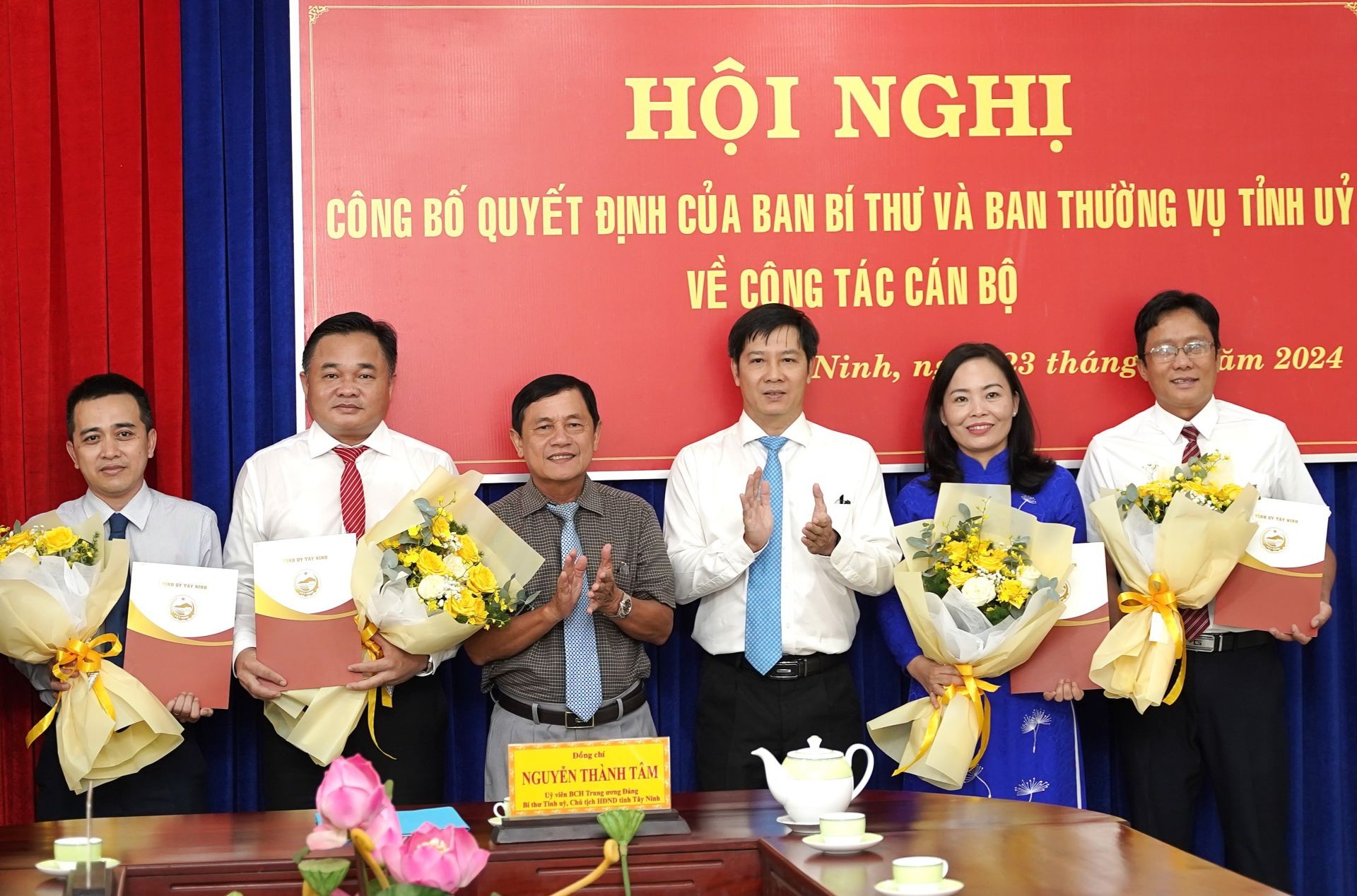 Kien-Toan-Can-Bo-Moi-Tai-Tay-Ninh-Quang-Binh-1729738706.Jpeg