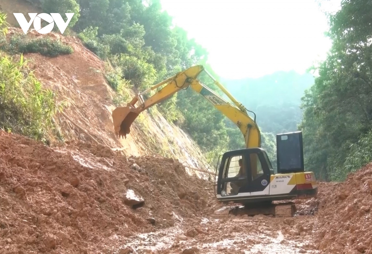 Quang Binh Khac Phuc Sat Lo Sau Lu, Som Thong Tuyen Quoc Lo Hinh Anh 4