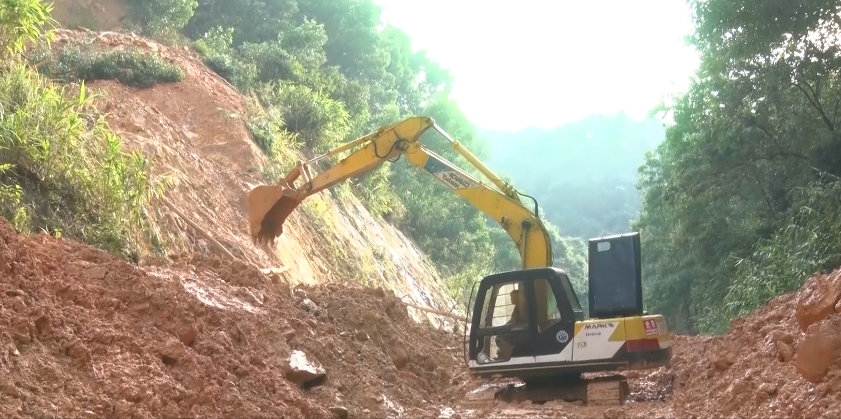 Quảng Bình: Tiến Độ Thông Tuyến Quốc Lộ Sạt Lở Gặp Trở Ngại Do Mưa Lớn- Ảnh 3.